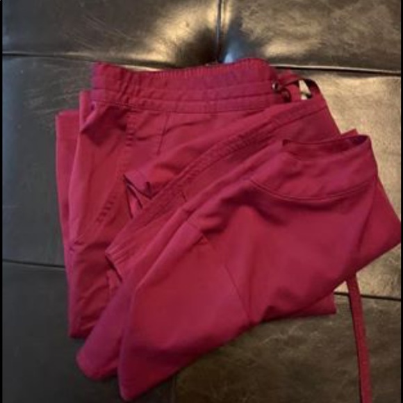 The Healing Tree Scrubs - Picture 2 of 7